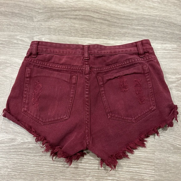 Shorts - Picture 2 of 4